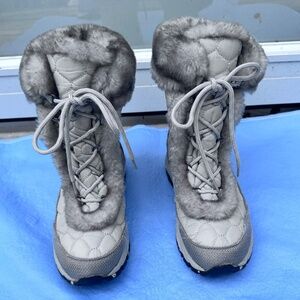 L. L. Bean winter boot, faux fur, size 8, gray, women’s